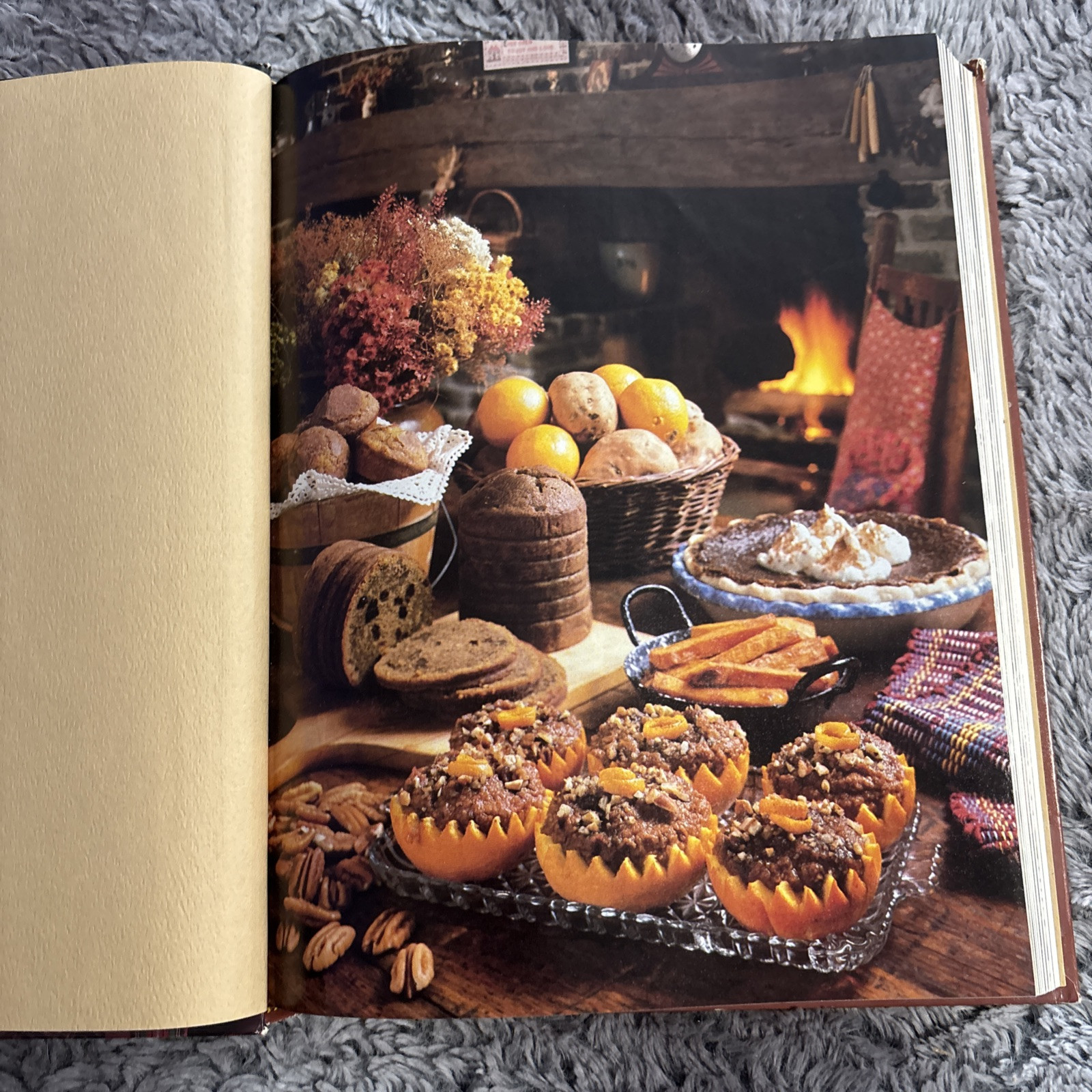 Southern Living 1981 Annual Recipes Hard Cover Book Vintage GC 340 Pages 8.5×11”