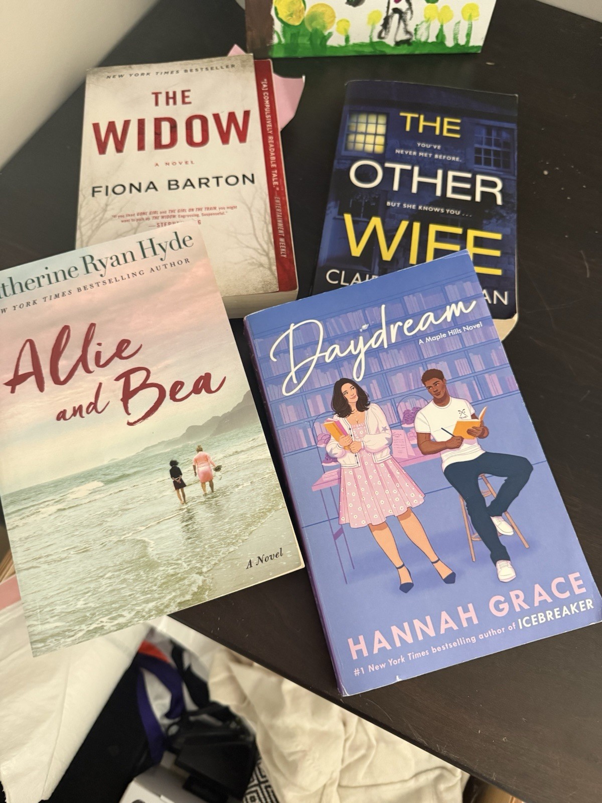 10 Fiction Bestsellers by Jodi Picoult, Nicholas Sparks, A.J. Finn – Lot