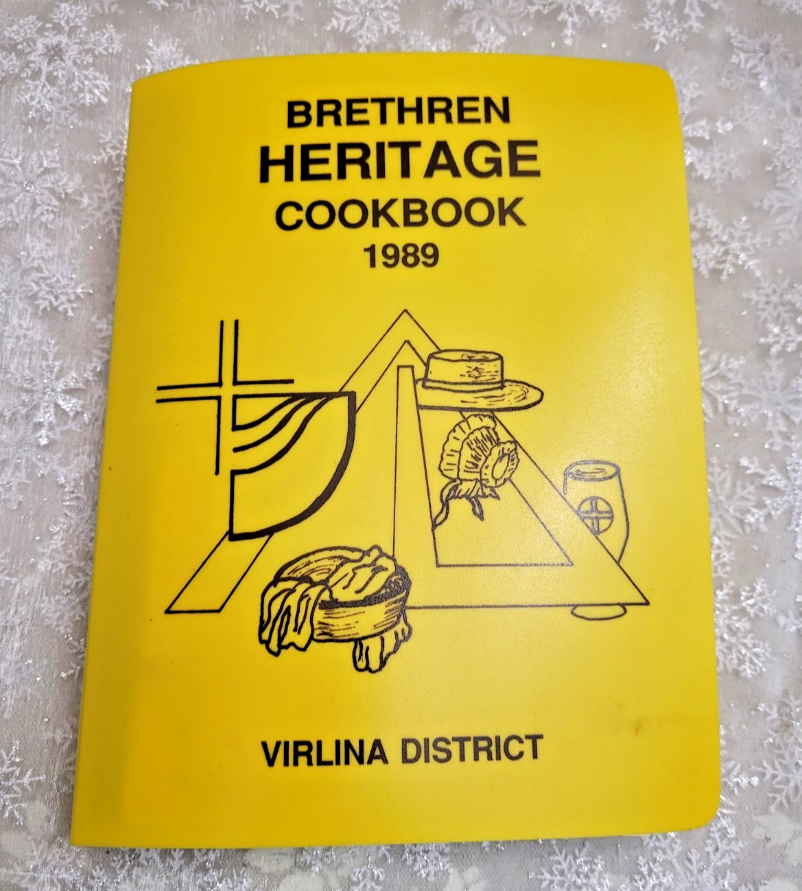 1989-BRETHREN HERITAGE COOKBOOK-FINCASTLE VA-VIRLINA DISTRICT-3 RING-350 PAGES