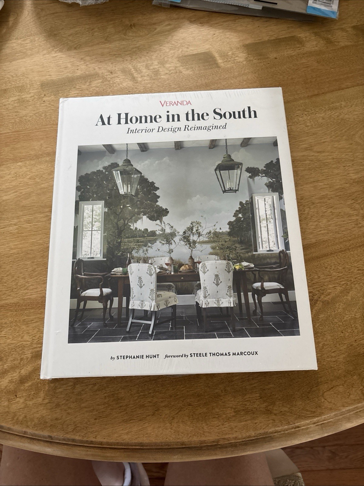 Veranda at Home in the South: Interior Design Reimagined by Stephanie Hunt: New