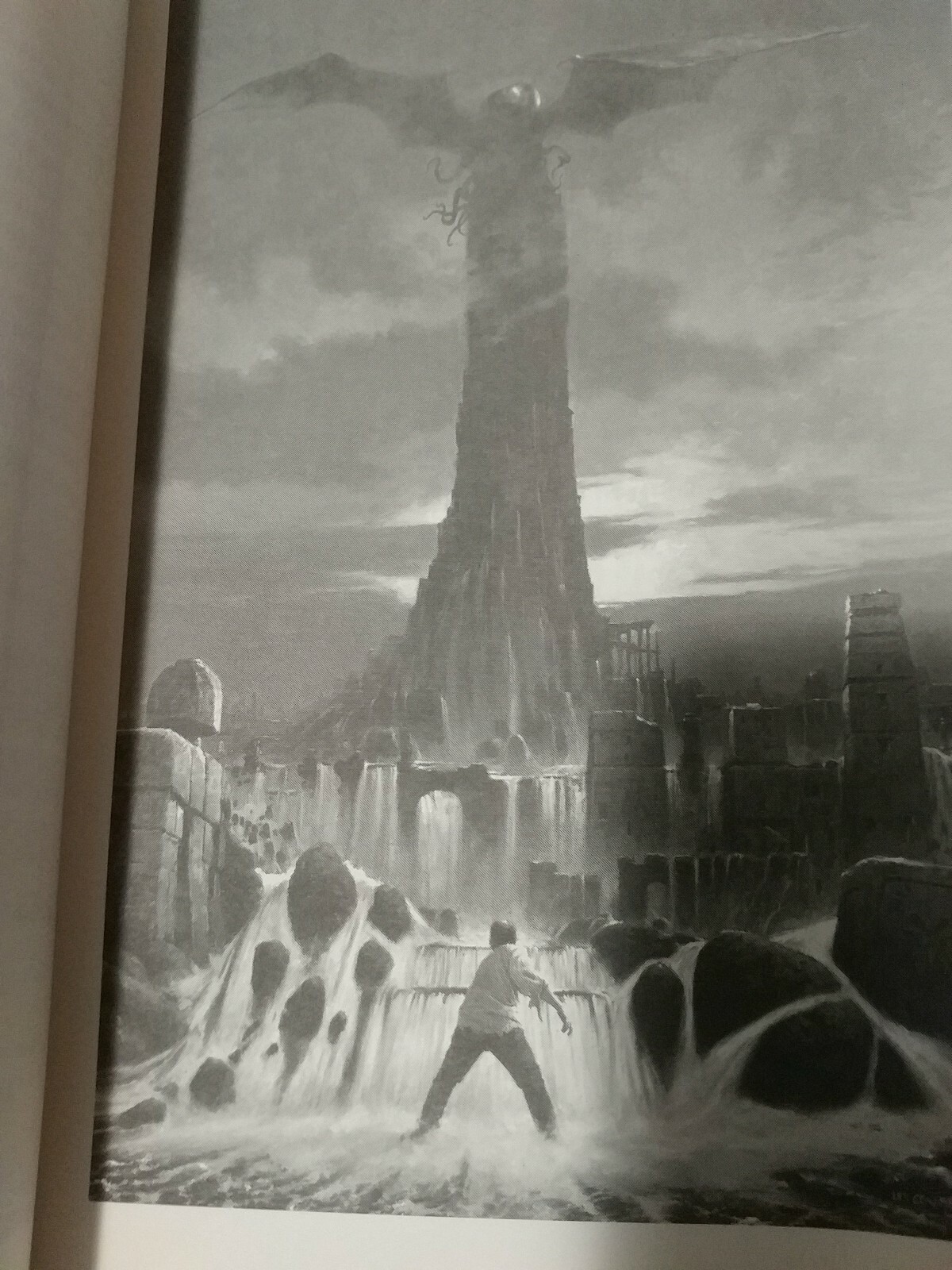 Necronomicon: The Best Weird Tales of H.P. Lovecraft-pbk-Orion-illustrated