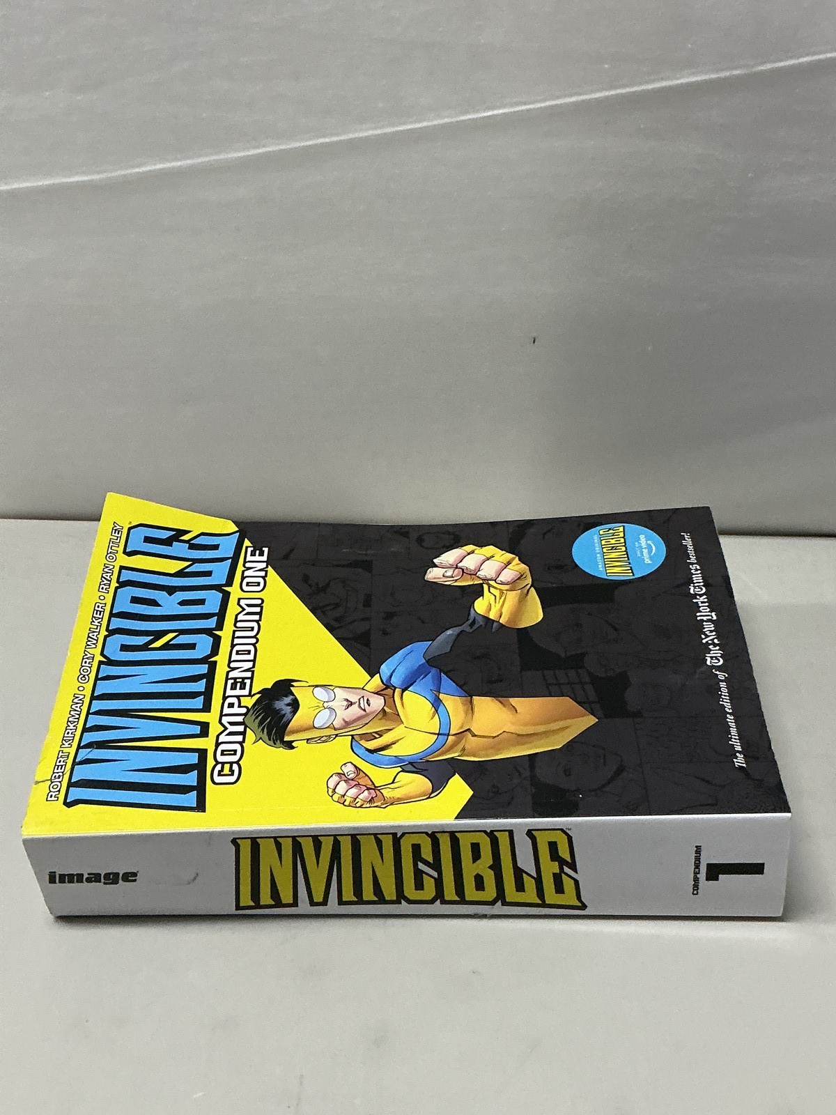 Invincible Compendium Volume 1