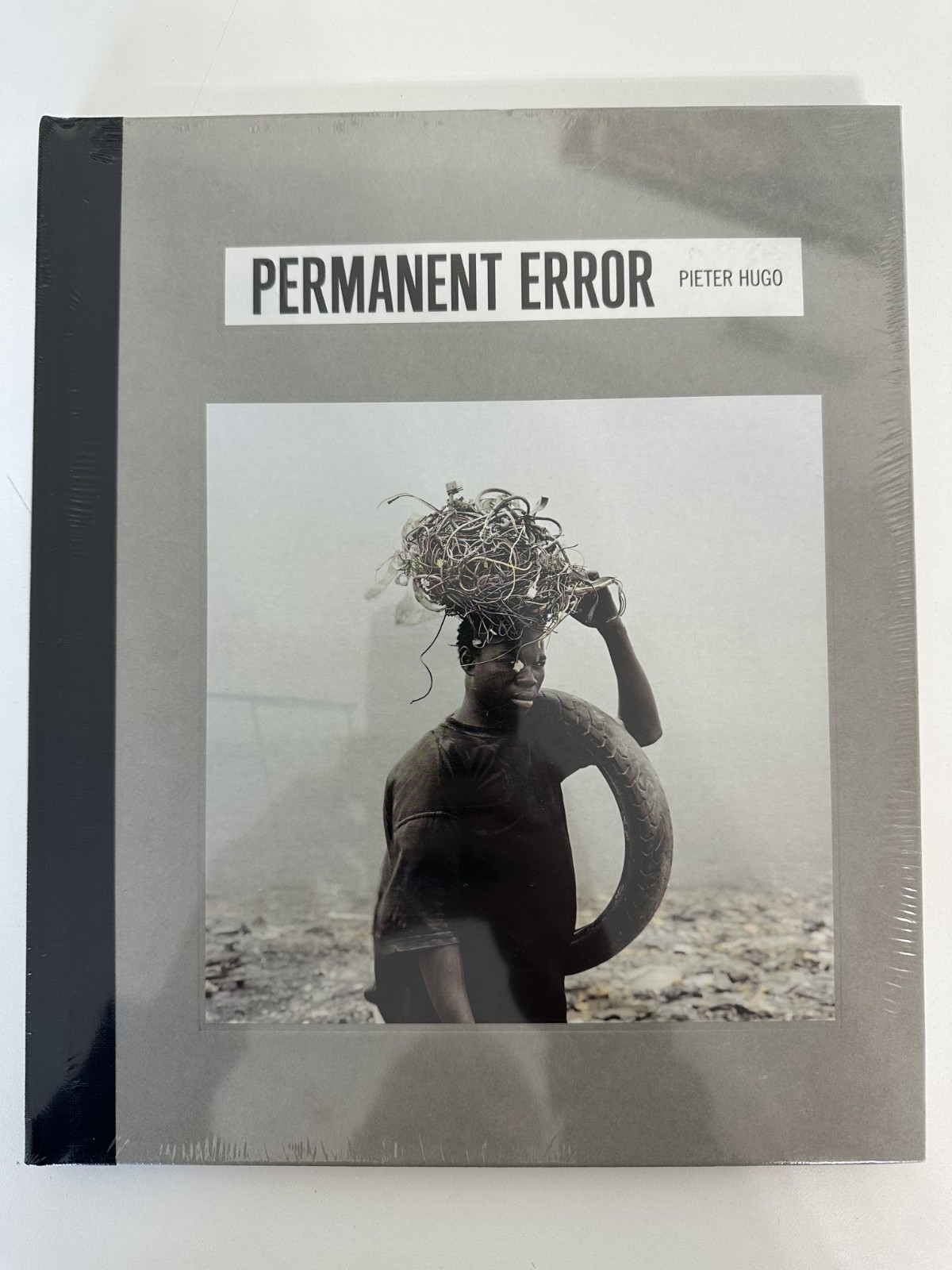 Photography – PERMANENT ERROR By Pieter Hugo – Hardcover **BRAND NEW**