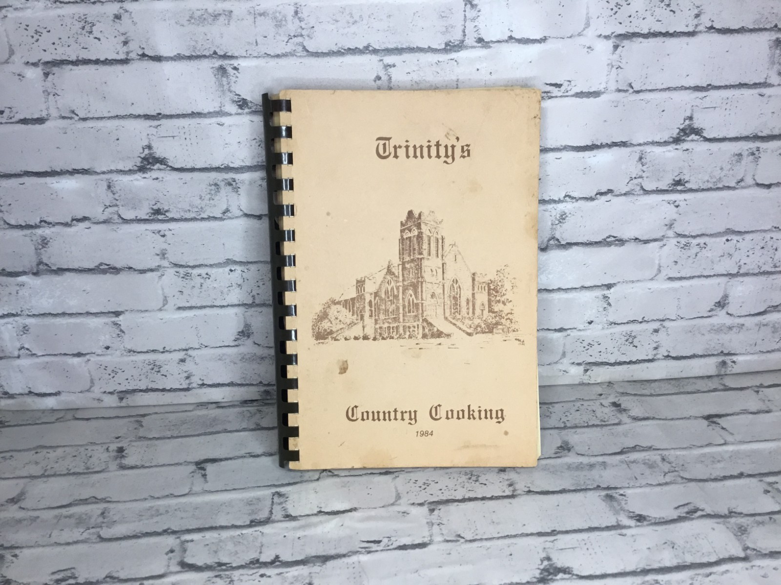 VTG 1984 Trinity’s Country Cooking Talladega AL. used 241 pages