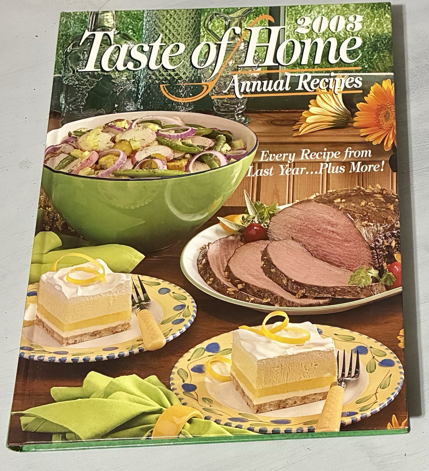 Taste of Home Annual Recipes, 2003 Cookbook 548 Recipes, 320 Pages Perfect Cond.