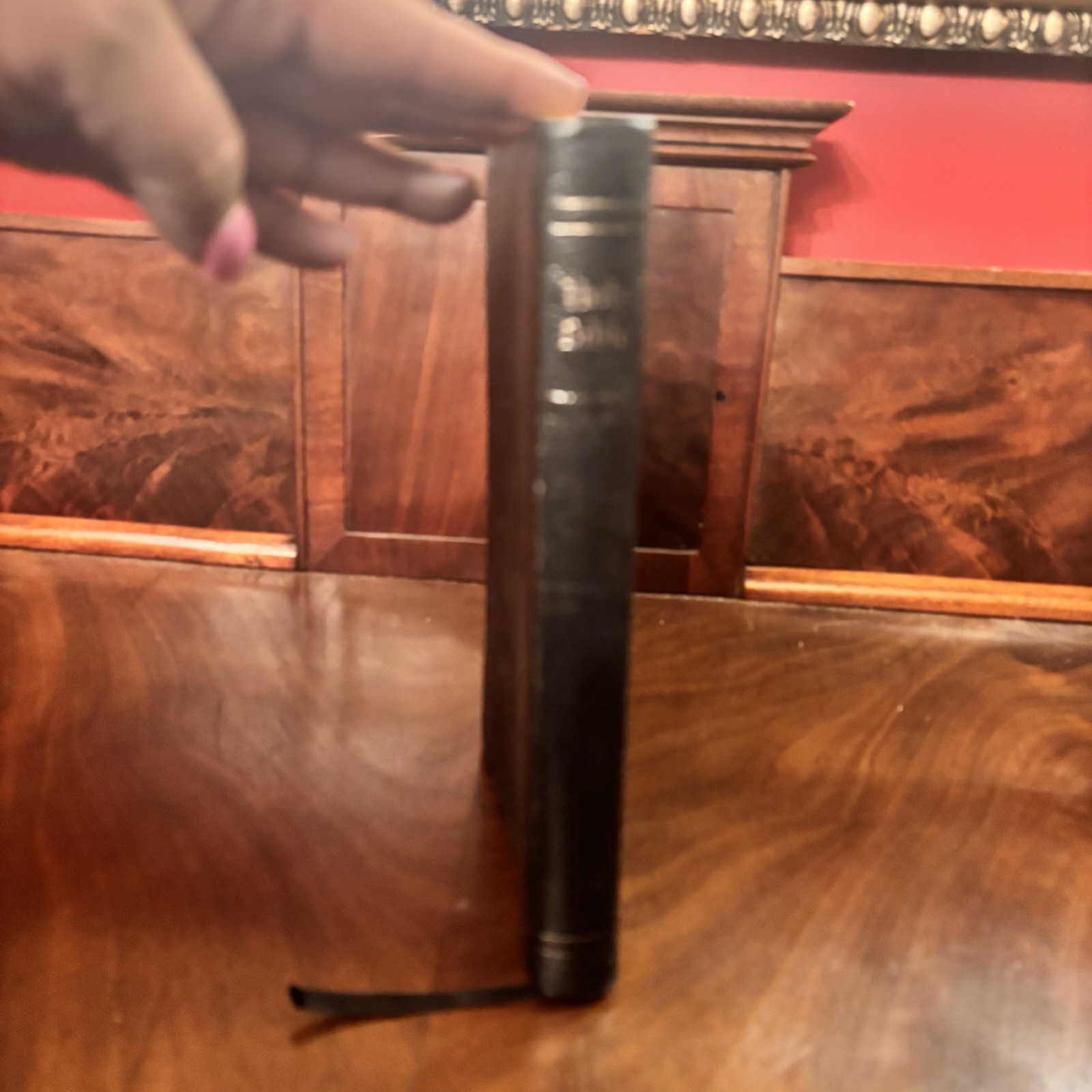 Holy Bible KJV UltraThin Reference Concordance Black Bonded Leather Holman 1999