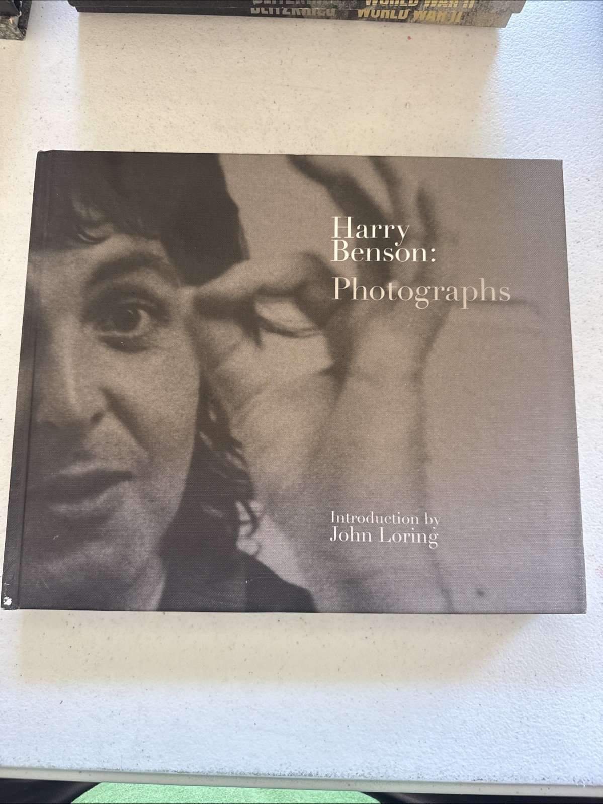 Harry Benson: Photographs; intro. by John Loring (2009) VG HB 260320