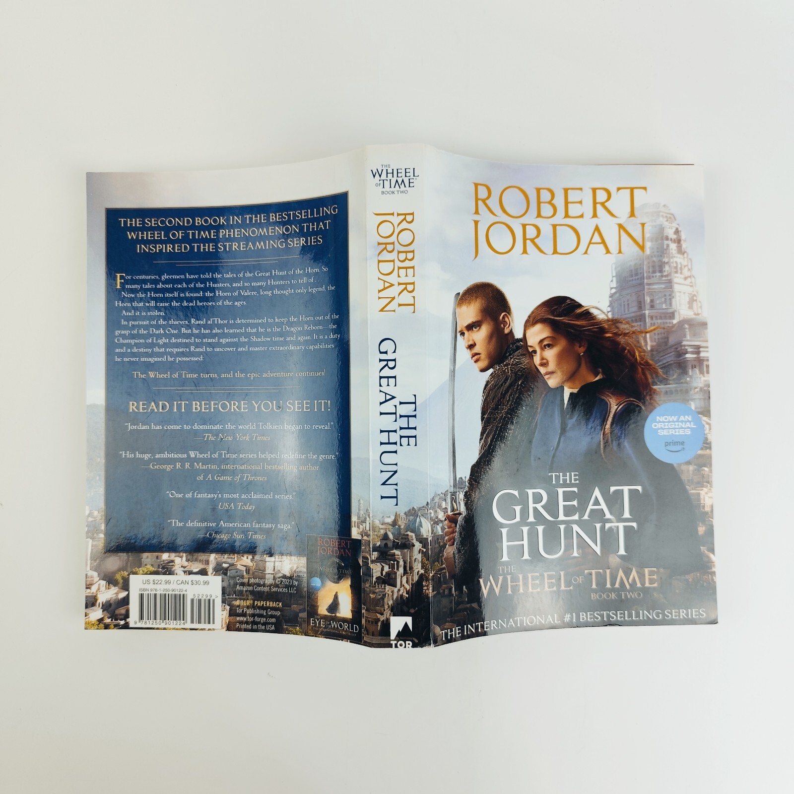 The Great Hunt (Wheel Of Time 2) Paperback By Robert Jordan 672 Pages