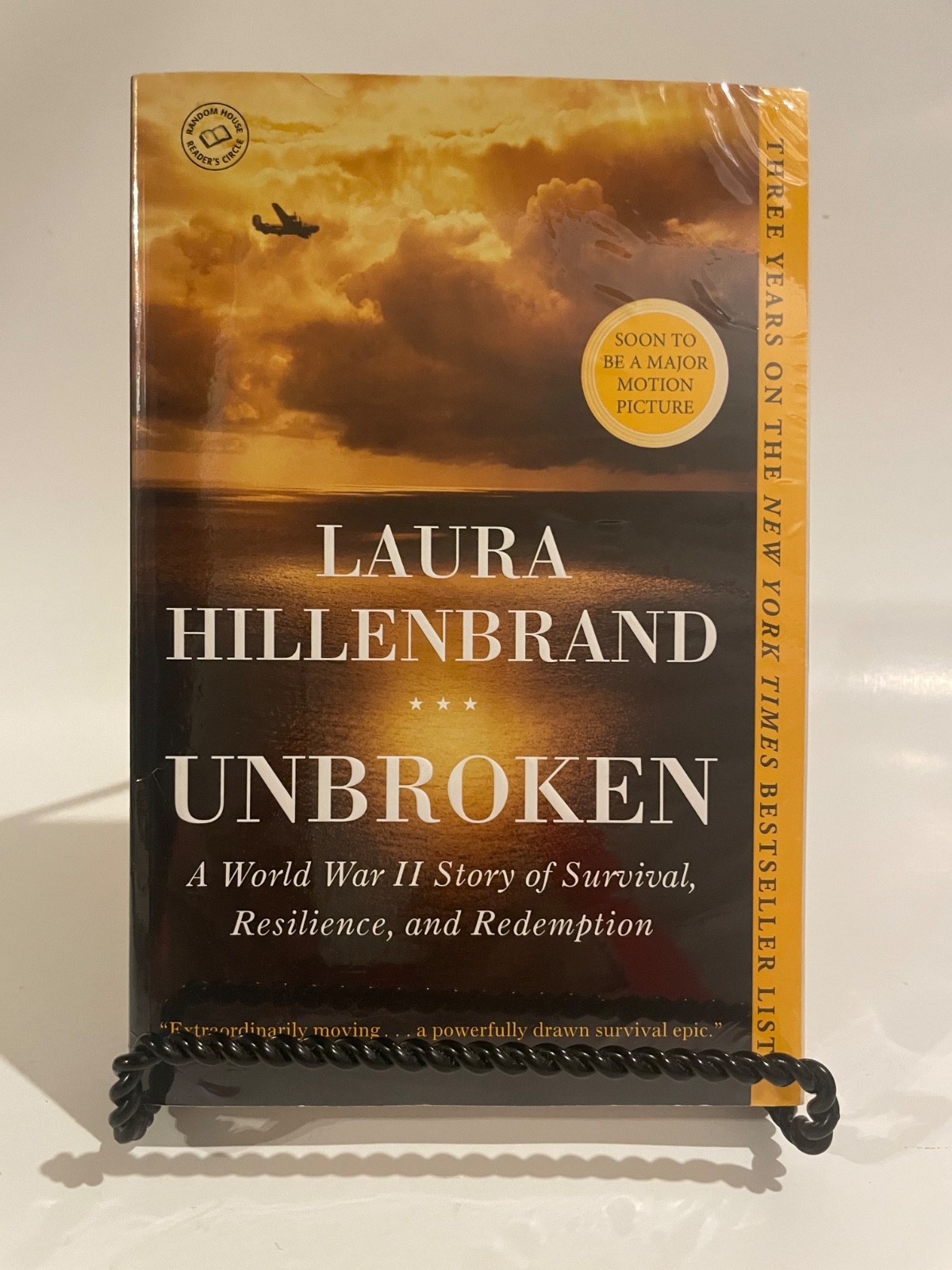 Unbroken A WWII Story of Survival Resilience & Redemption by Laura Hillenbrand