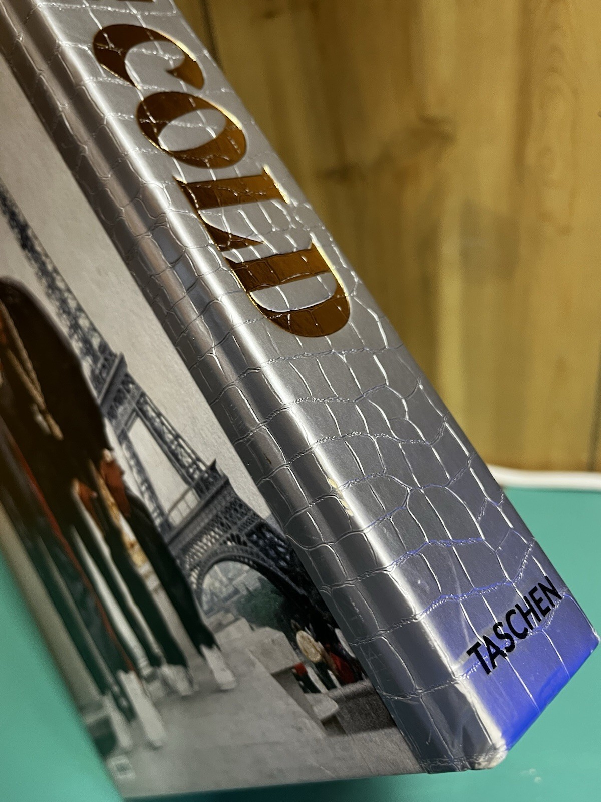 Ice Cold A Hip-Hop Jewelry History – Hardcover Book by Tobak Vikki
