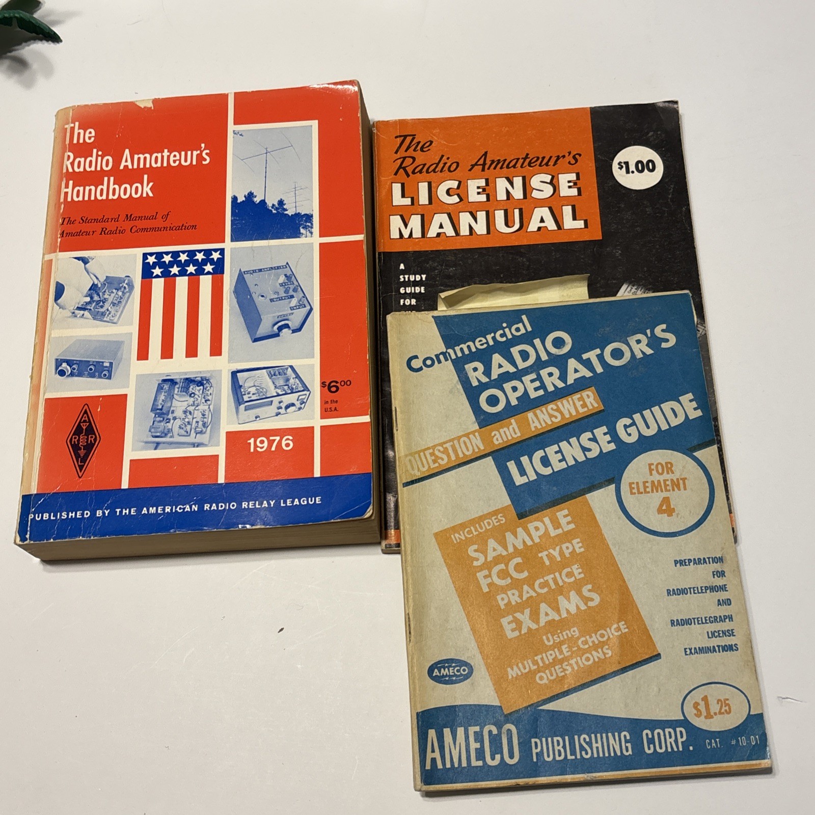 Lot of 3 Vintage A.R.R.L. Books 1976 Handbk 1969 License Guide 1975 License Man