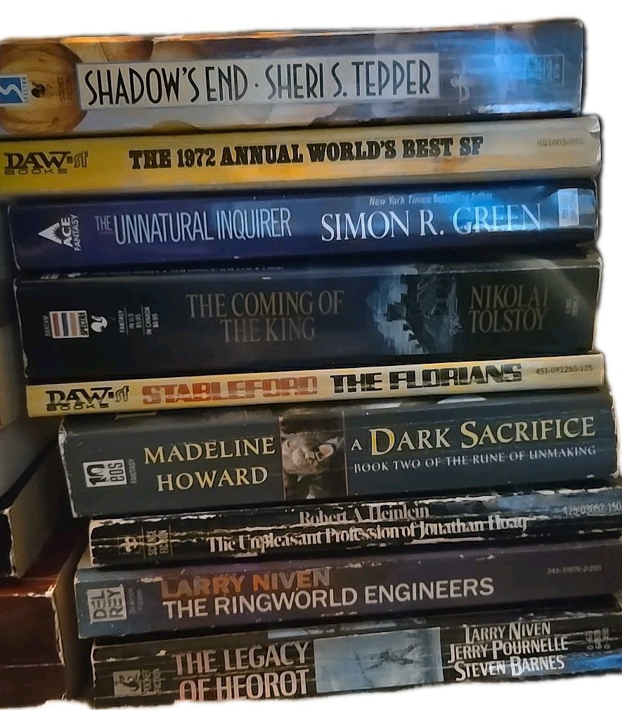 Mixed Lot Of 25 Sci-Fi/Fantasy Paperbacks Vintage _ Piers Anthony _ Anne Rice _