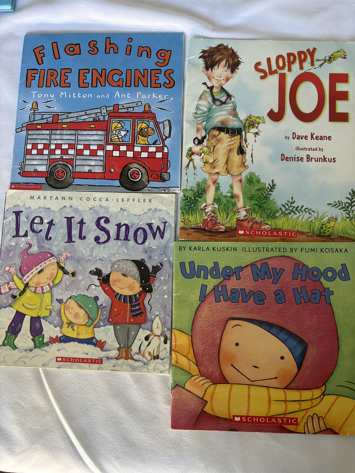 books set of 4 Schoolastic paper back children books
