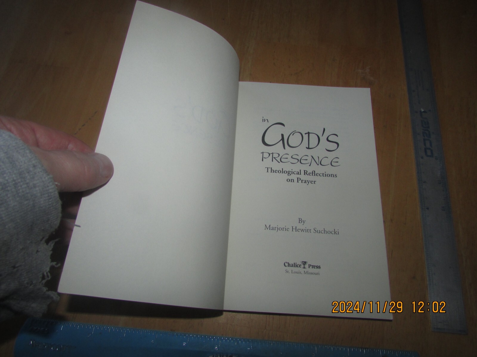 In God’s Presence : Theological Reflections on Prayer – Marjorie Hewitt Suchocki