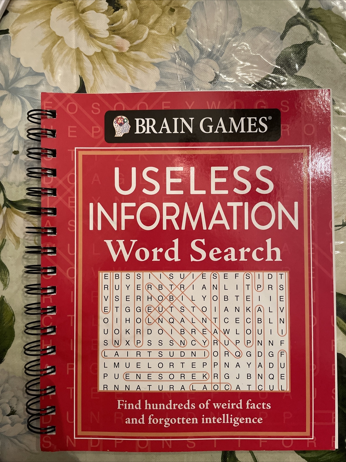 Brain Games Ser.: Brain Games – Useless Information Word Search : Find Hundreds