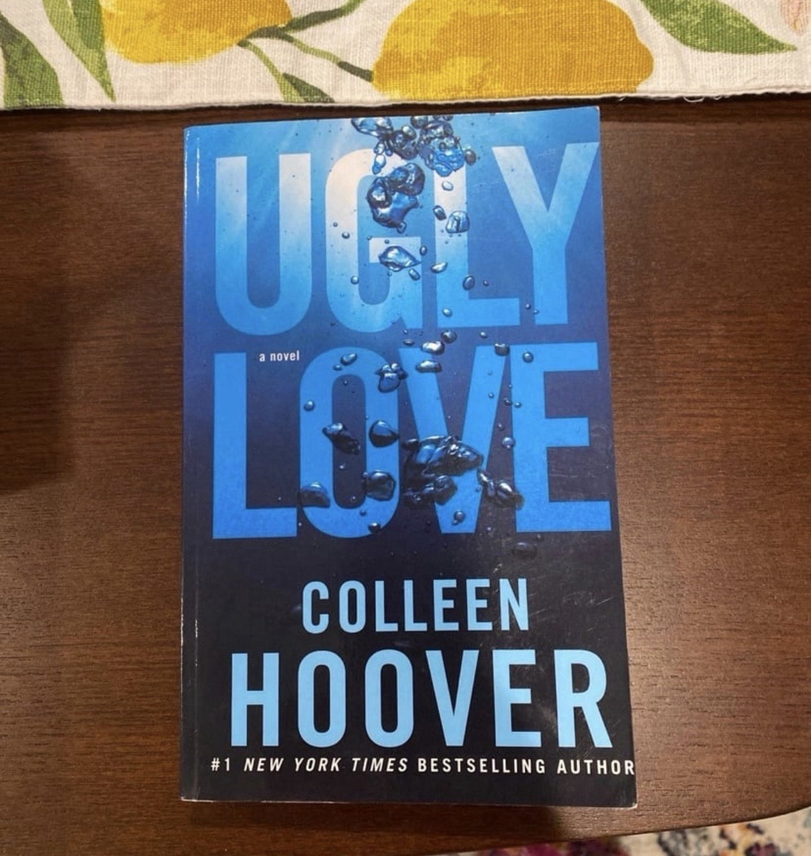 Colleen Hoover Ugly Love Paperback Romance Novel (Atria) for Adults/Young Adults
