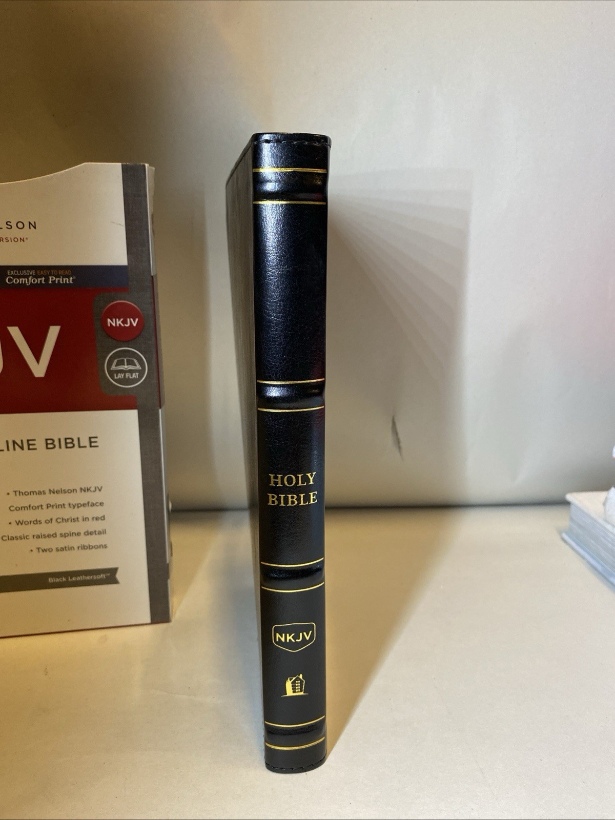 Nkjv, Thinline Bible, Leathersoft, Black, Red Letter Edition, Comfort Print: