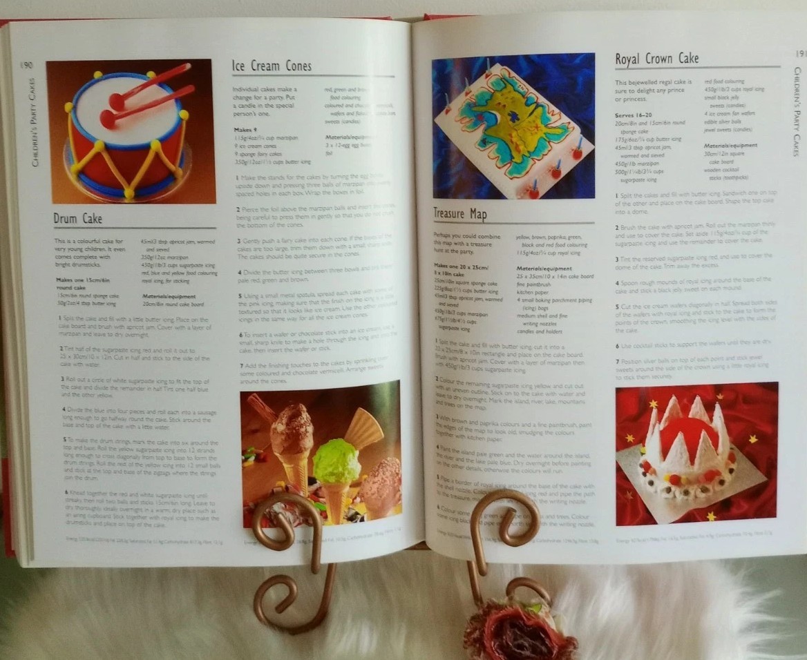 Cakes And Bakes 500 Recipe Collection of Delicious Cake Baking Cooking Kitchen