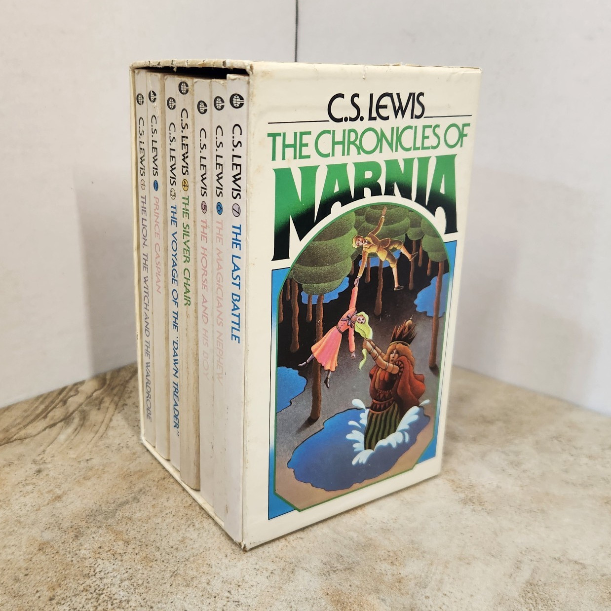 Vintage 1970s Chronicles of Narnia Box Set Complete 7 Books Collier C.S. Lewis