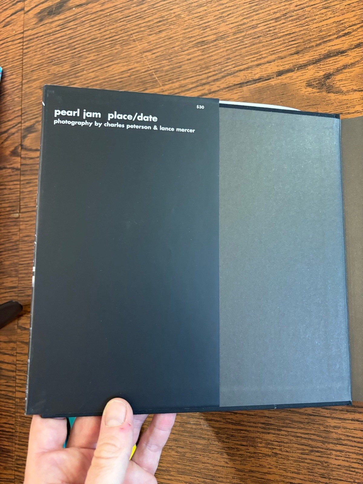 1st Ed PEARL JAM PLACE / DATE Photography Book 1998 HARDCOVER VITALOGY EX