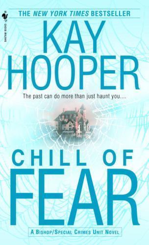 Chill of Fear by Hooper, Kay, Good Book