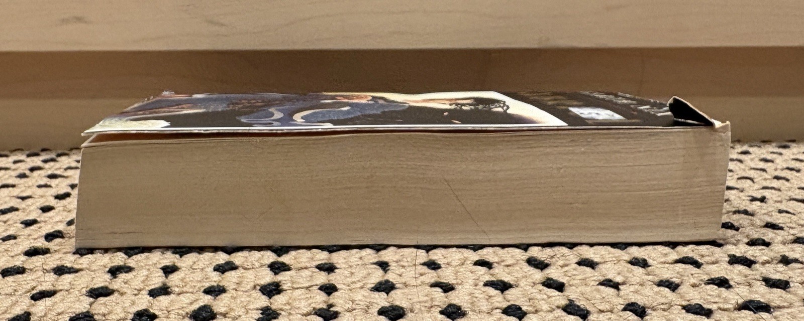 SIGNED – Sabriel (Old Kingdom) – Mass Market Paperback By Garth Nix