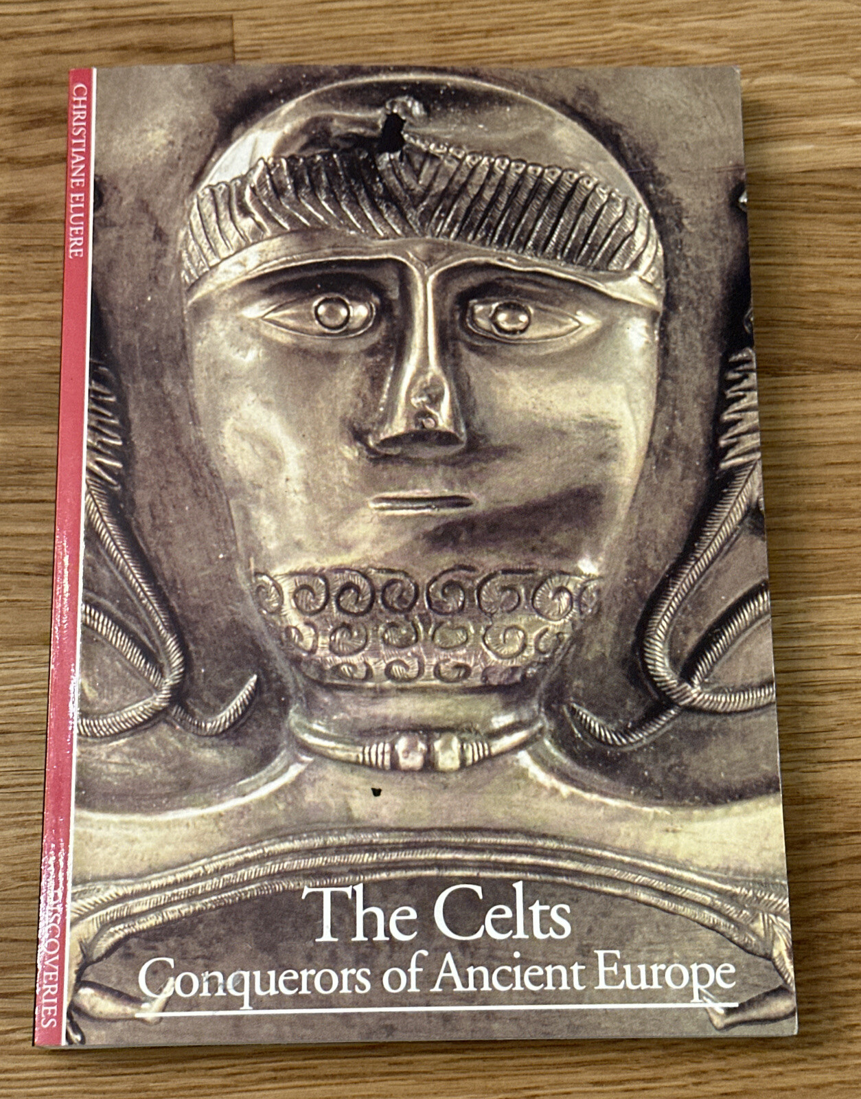 Discoveries: Celts by Christiane Eluere (1993, Trade Paperback) Mint