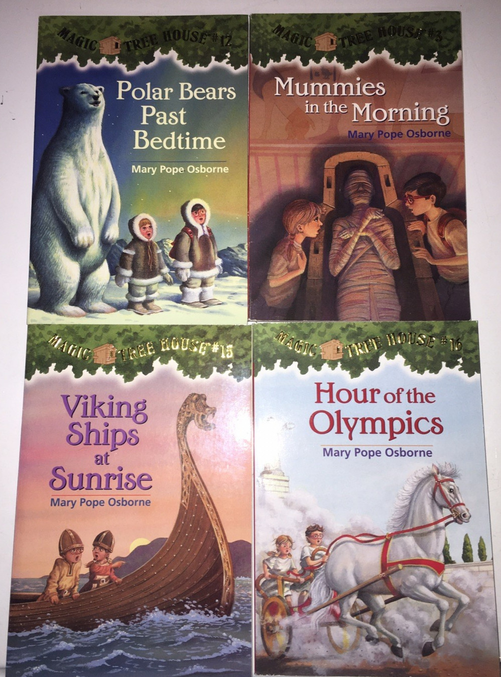 Lot of 35 Magic TreeHouse PB Mary Pope Osborne books excellent
