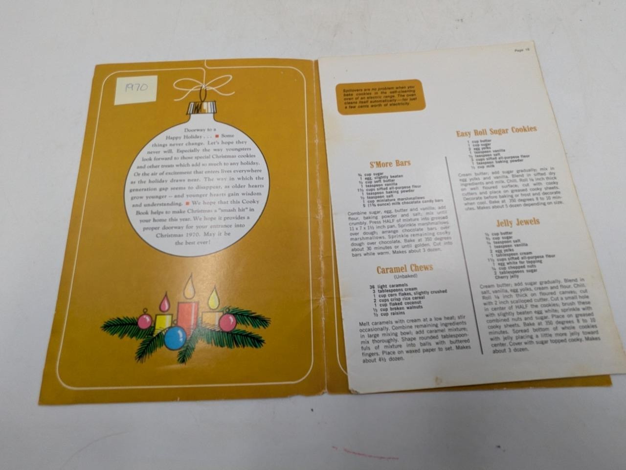 1970 WE Energies Cookie Book Wisconsin Electric Christmas Cooky Recipe Book B