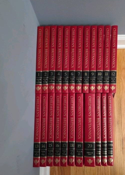 Children’s Britannica (4th Edition 20 Volume Set plus) [Hardcover]