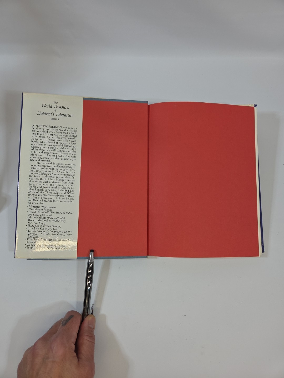 The World Treasury of Children’s Literature 1984 HCDJ Illustrat Collectable Book