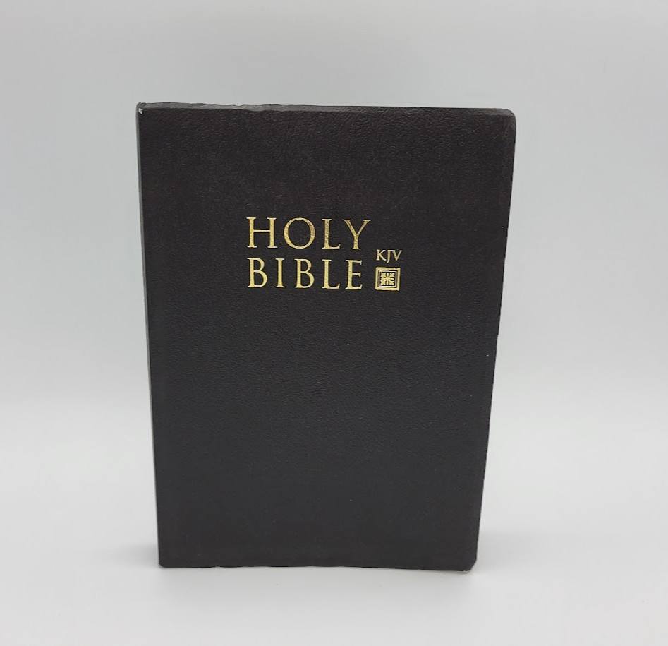 The Holy Bible KJV King James Version Black Old and New Testament 7.5″ x 5.25″