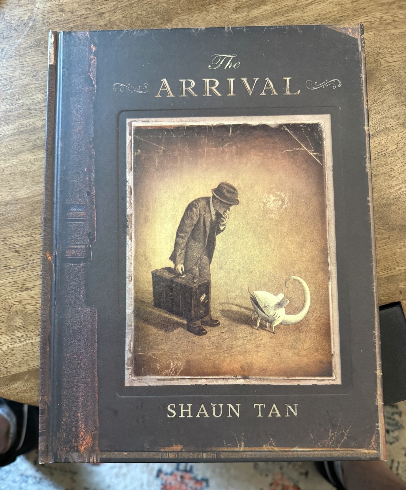 The Arrival by Shaun Tan Illustrated 2007 Arthur A. Levine Books Hardcover