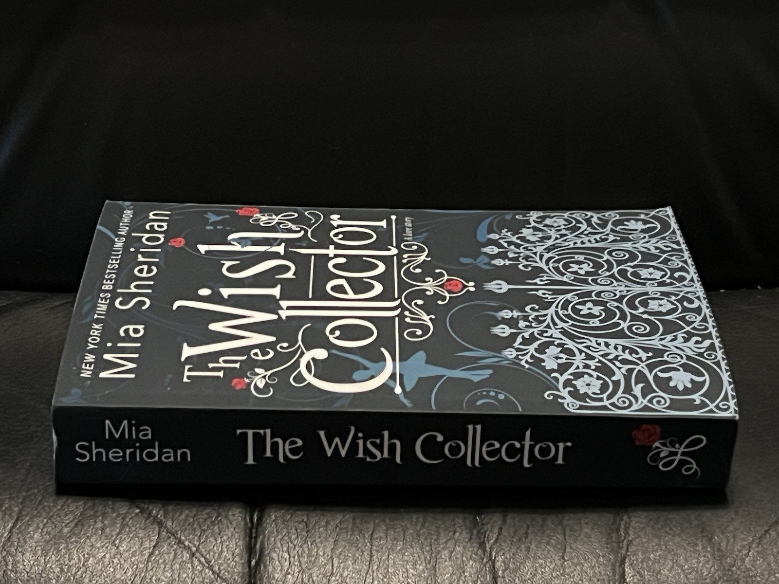 The Wish Collector – Sheridan, Mia – paperback – Condition: Very Good