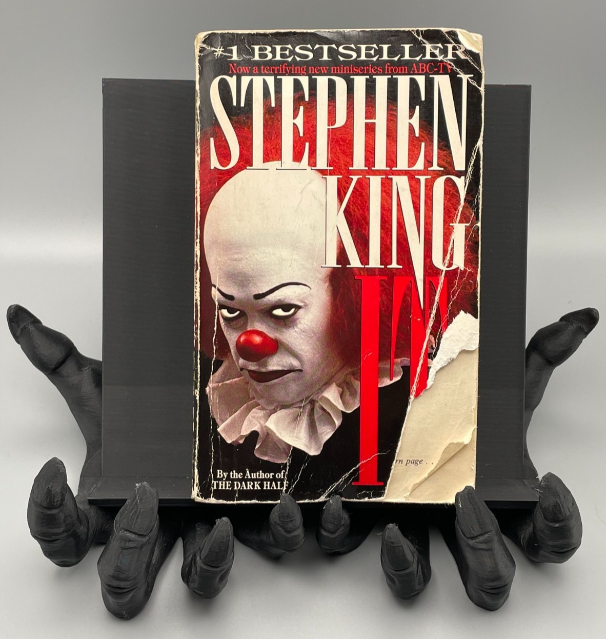 IT By Stephen King – Signet Paperback Tim Curry Pennywise Cover