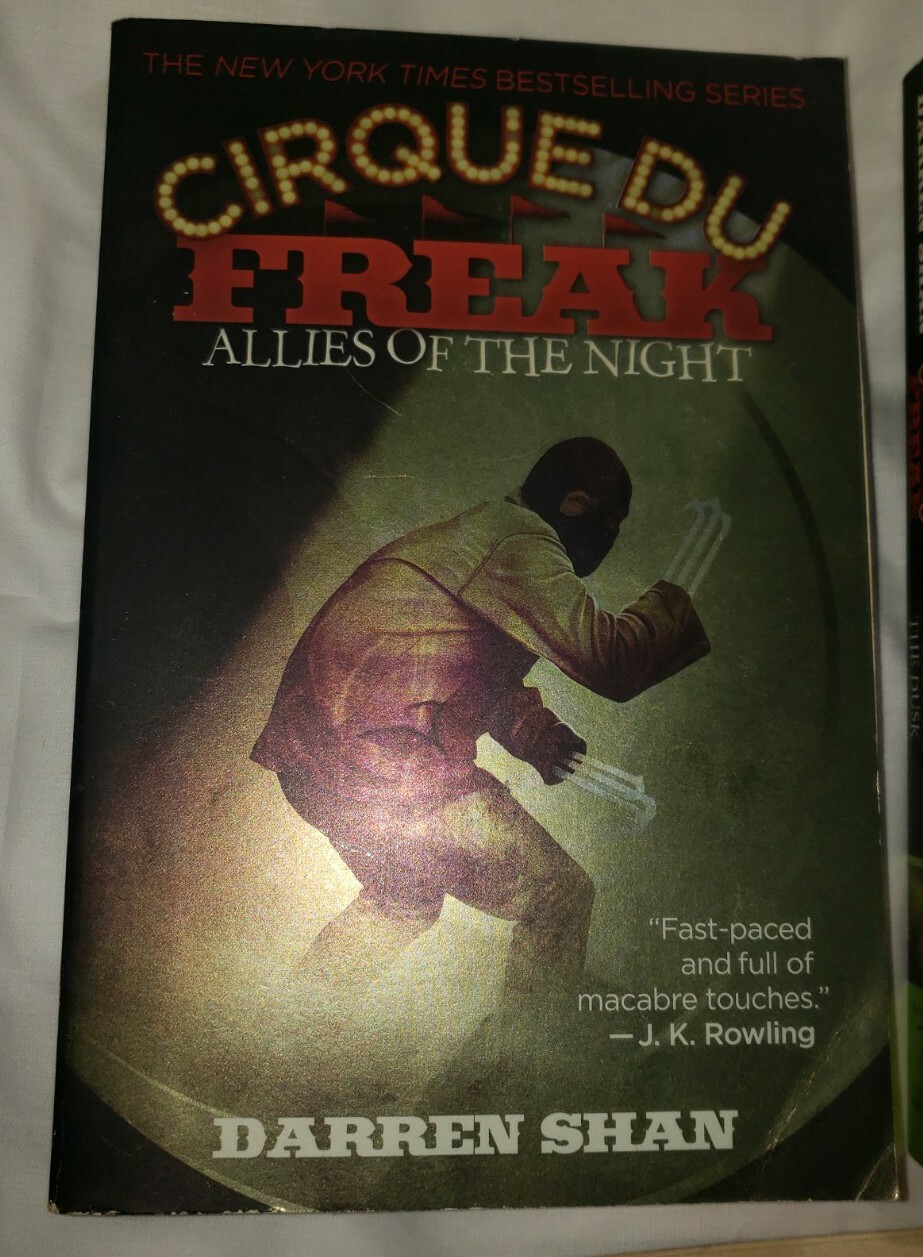 Lot of 5 Cirque Du Freak Series Books by Darren shan books 3 7 8 9 & 12