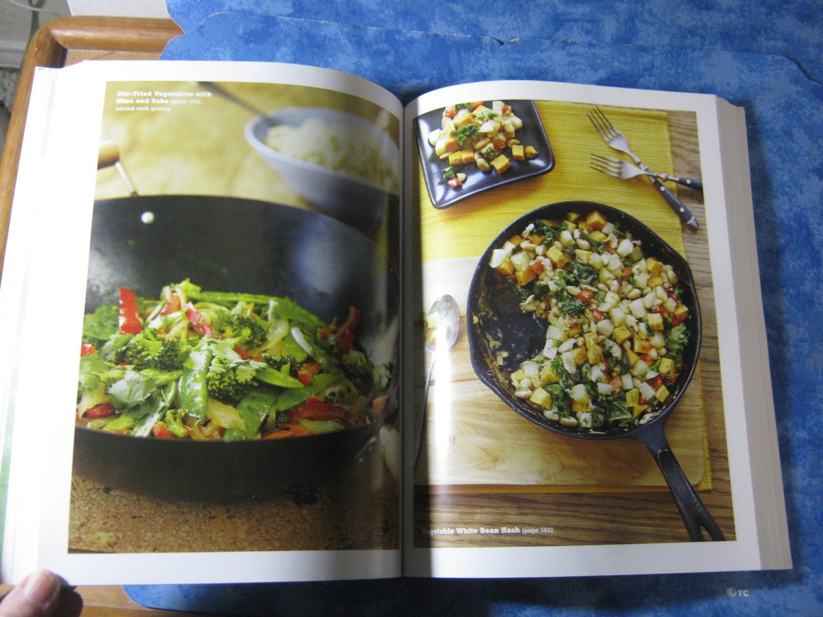 FORKS OVER KNIVES THE COOKBOOK 300+ Recipes DEL SROUFE 2012 NYT Bestseller XLNT