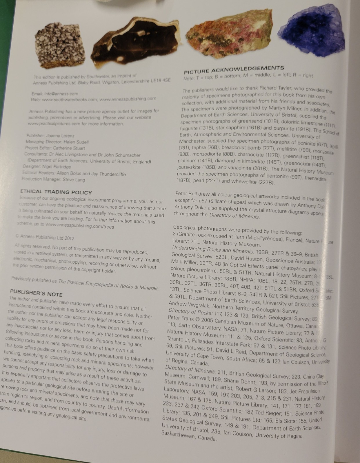 ILLUSTRATED GUIDE TO ROCKS AND MINERALS John Farndon (2012, Soft) VERY GOOD