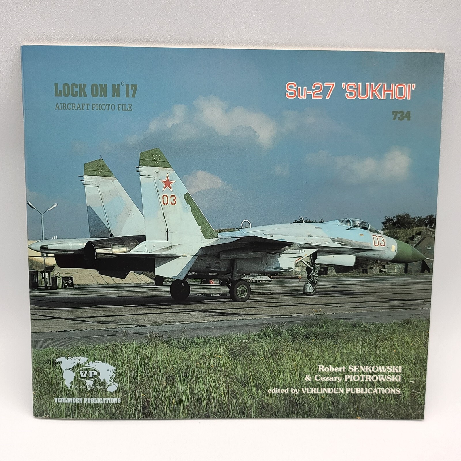 ⭐️ Lock On No 17 Su-27 Sukhoi – Verlinden Publications 734 – Robert Senkowski