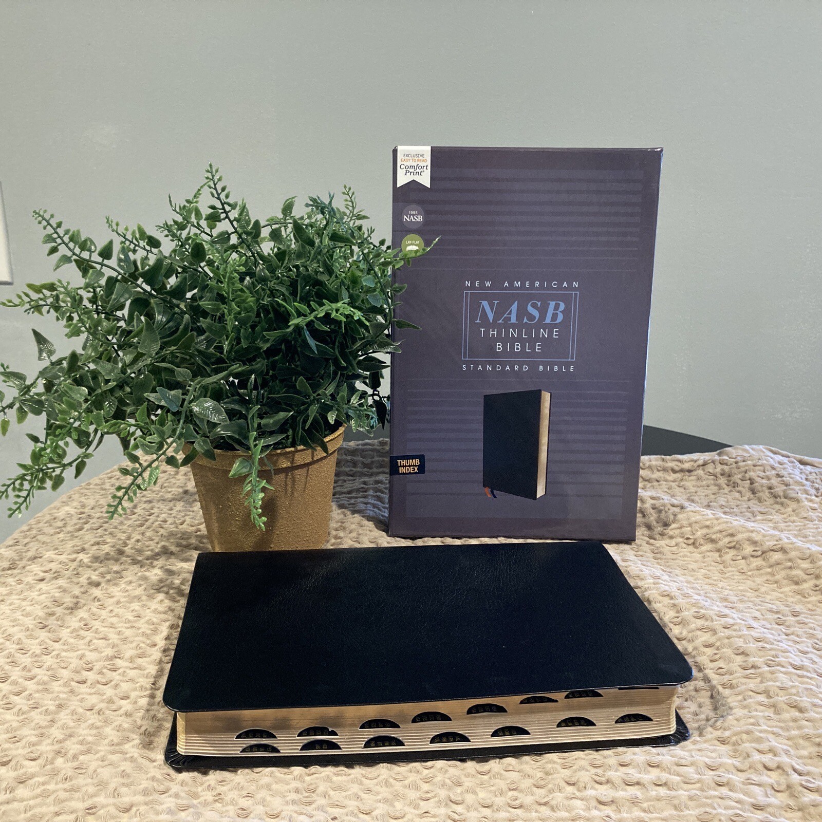 1995 NASB Bible | Black Bonded Leather | Thumb-Indexed NASB Bible