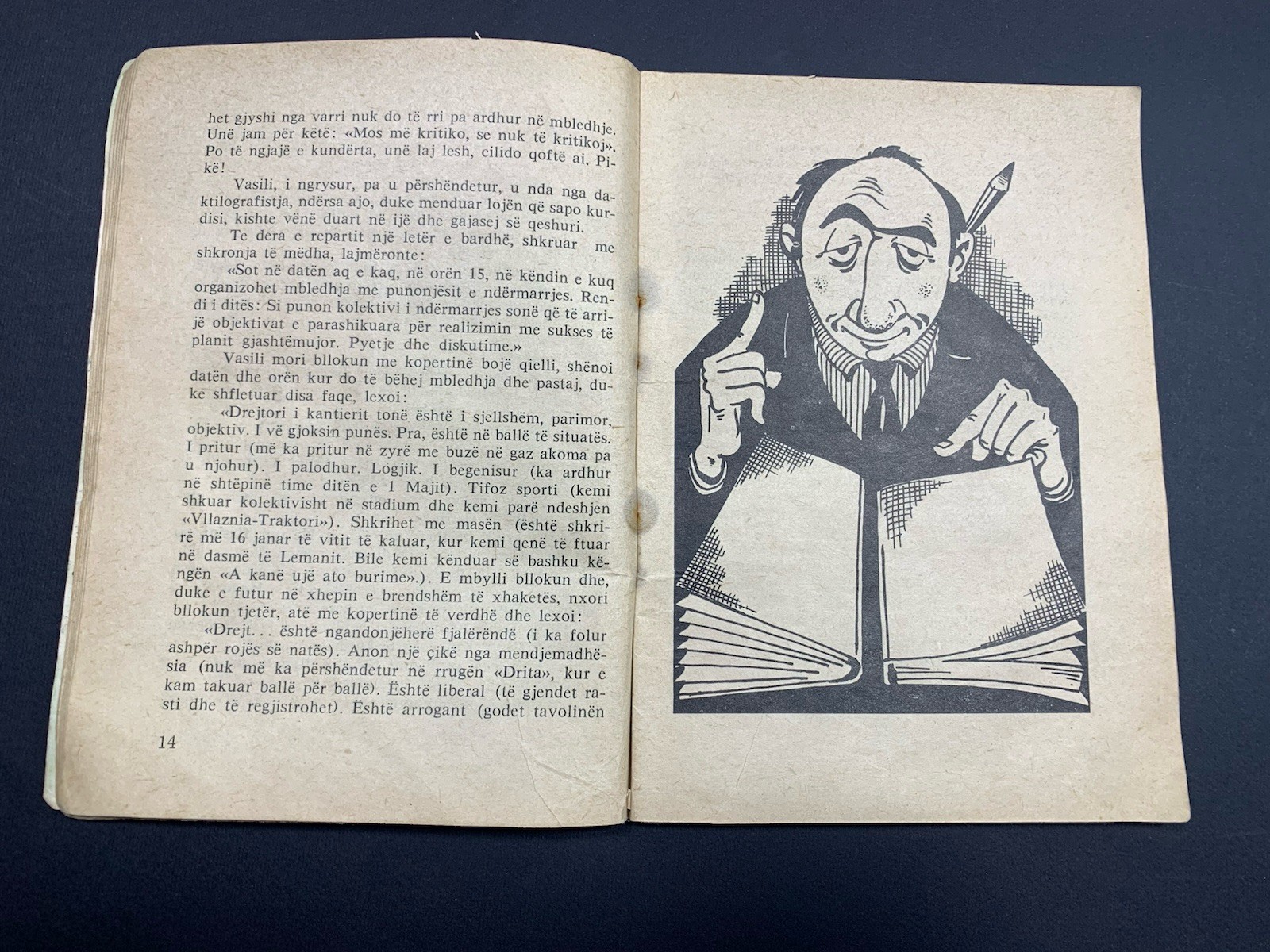 OLD ALBANIA BOOK-KOLEC PEPA-PUNE SHKRONJASH-TREGIME HUMORISTIKE-1976-COMMUNISM