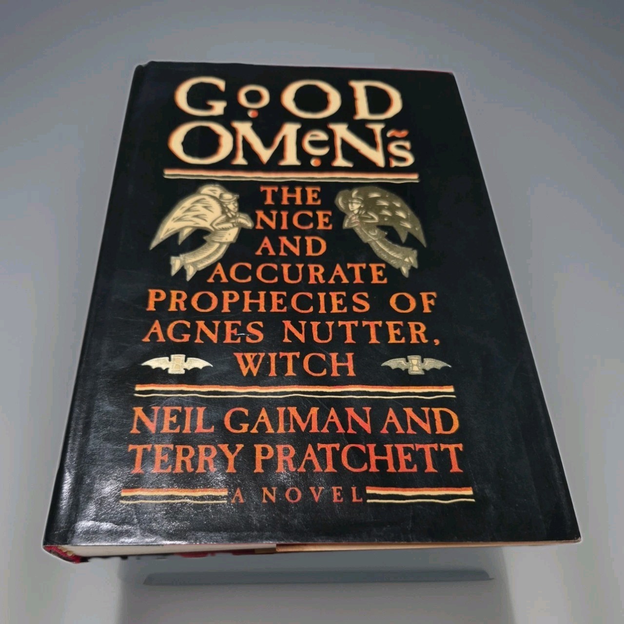 Good Omens by Neil Gaiman & Terry Pratchett First Printing