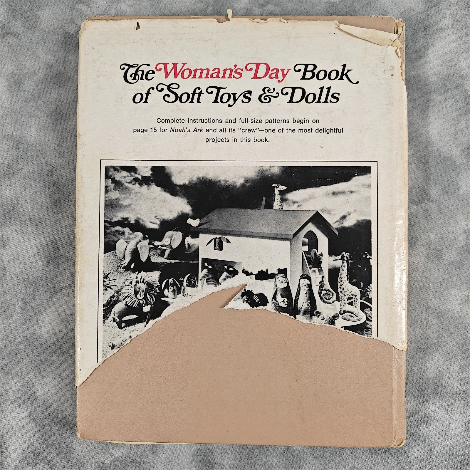 1975 Woman’s Day Book of Soft Toys & Dolls Joan Russell HC Full-Size Patterns