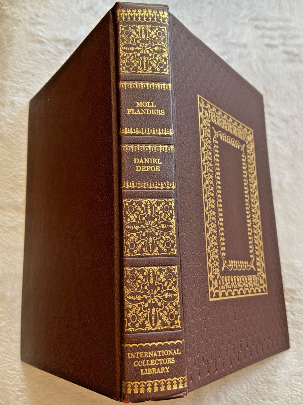 Moll Flanders Daniel Defoe International Collector’s Lib-Leicester Sq. Binding