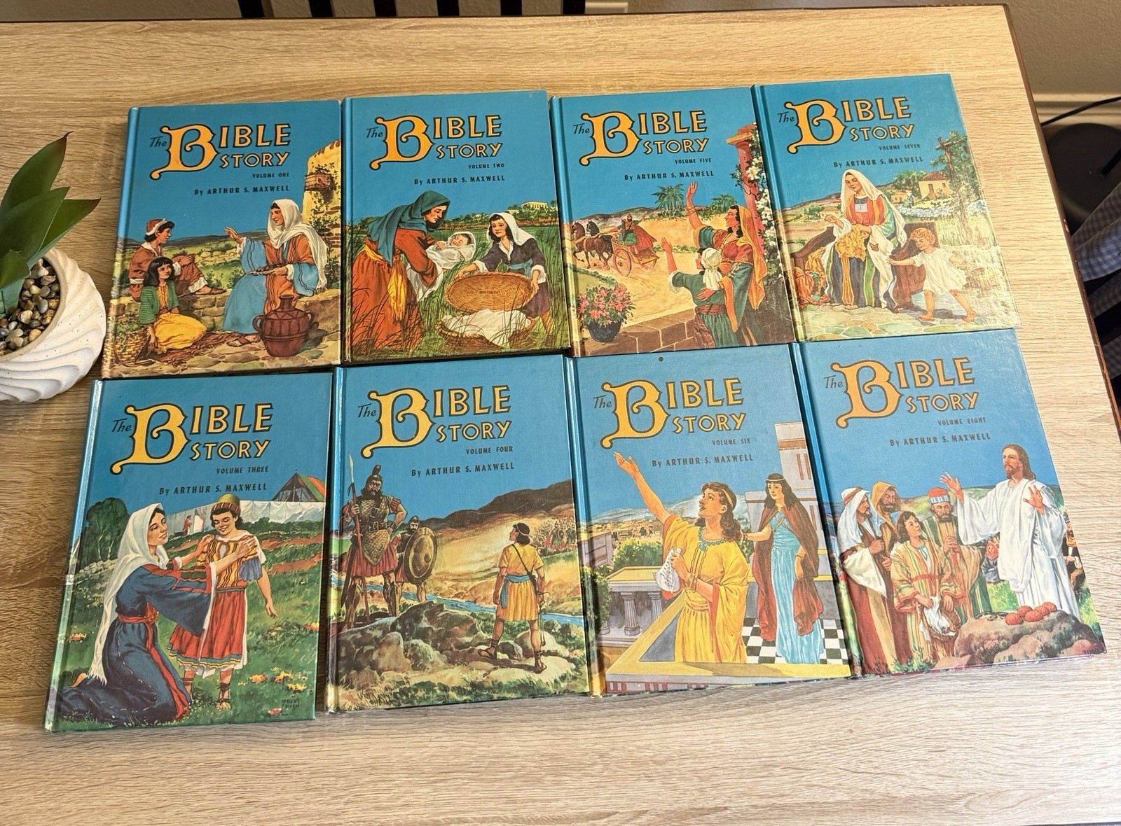THE BIBLE STORY Set 8 Beautiful collection in excellent condition
