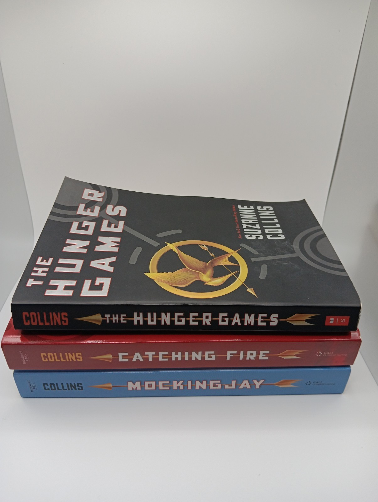 The Hunger Games 3 Book Set : Suzanne Collins Catching Catching Fire_MockingJay