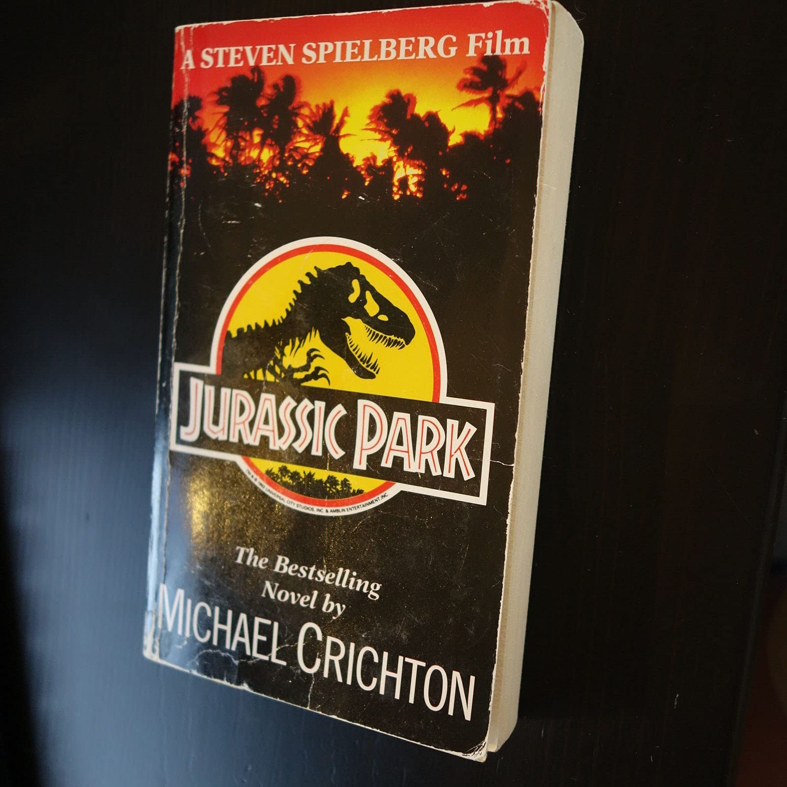 Jurassic Park – paperback Crichton, Michael.
