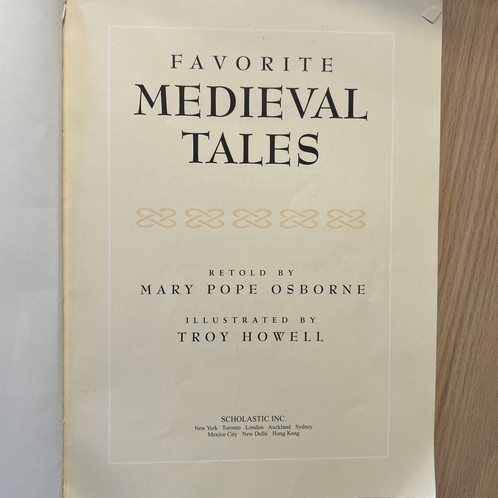 Favorite Medieval Tales by Mary Pope Osborne (2002, Trade Paperback)