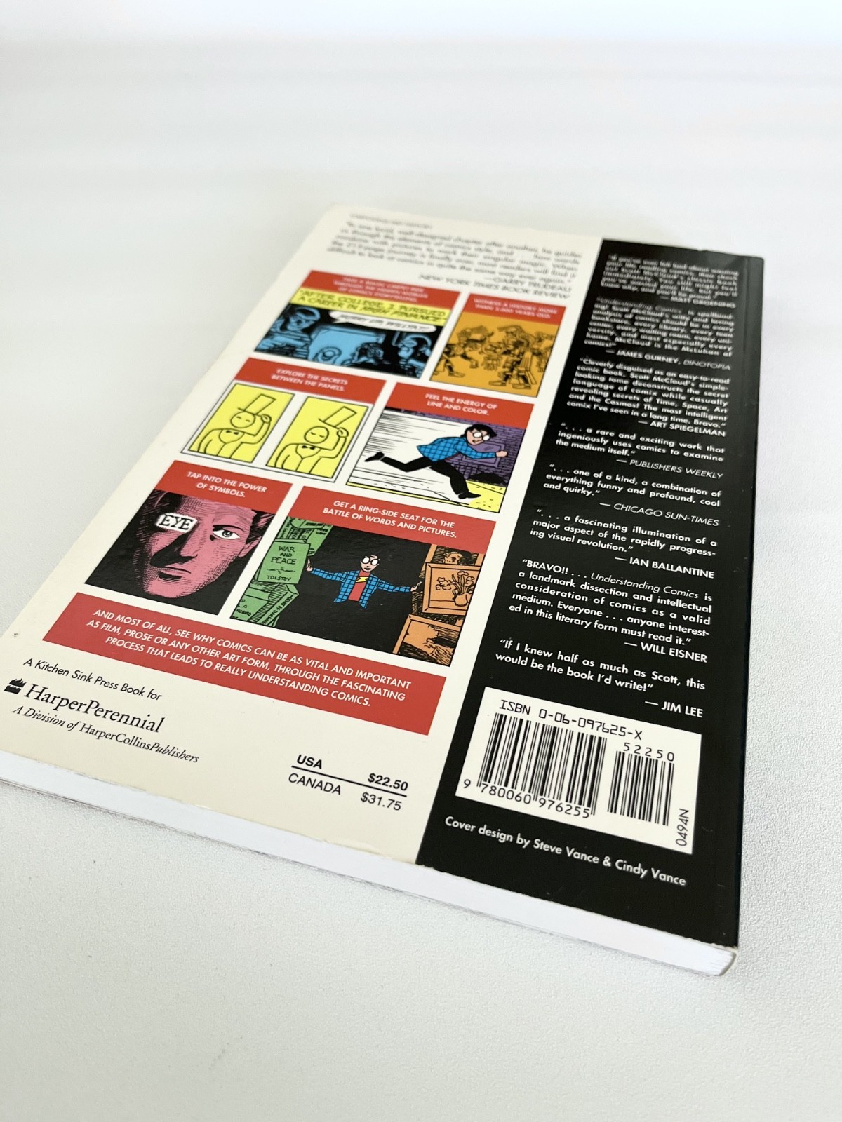 Understanding Comics: The Invisible Art by Scott McCloud Paperback. Very Good