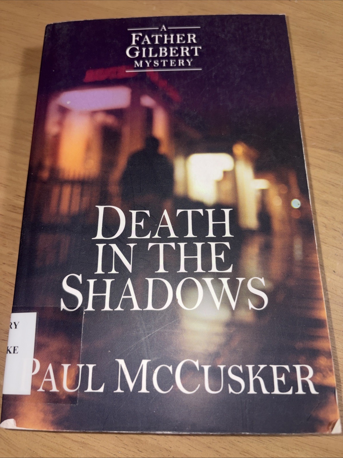 Death in the Shadows (Father Gilbert – Paperback, McCusker Paul Ex-lib VG
